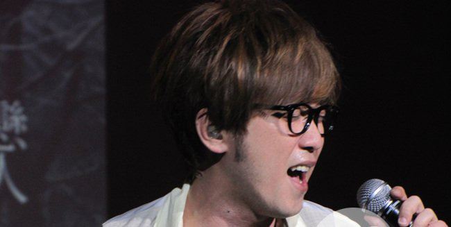 周传雄的老婆是谁 堪称“瞒婚始祖”