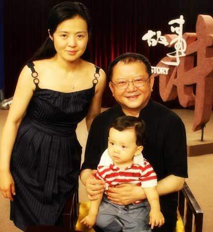 王刚的现任老婆 王刚的老婆有几个