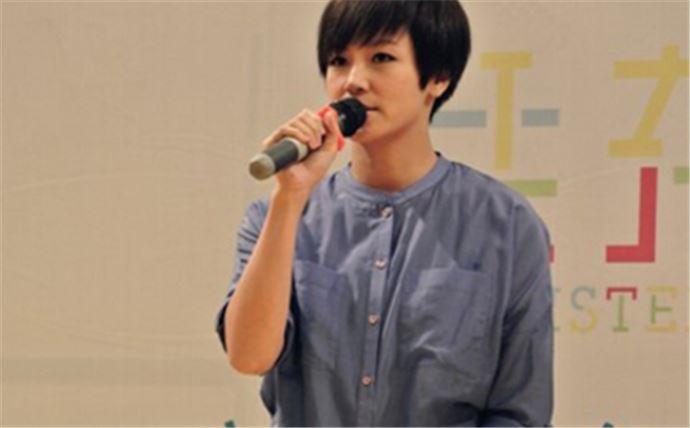 何韵诗为什么被禁 为什么没有何韵诗的歌了