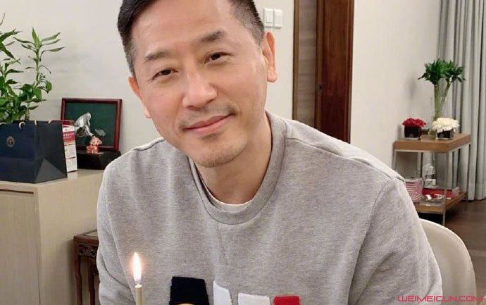 唐鹤德现在在做什么 唐鹤德和张国荣谁是男