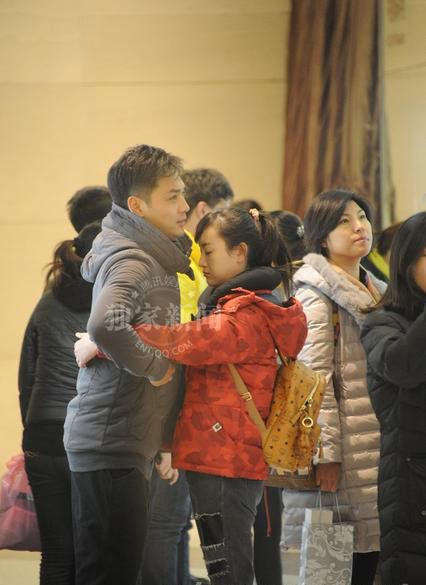 霍政谚女友竟然是张檬 霍政谚为了张檬甘当男小三