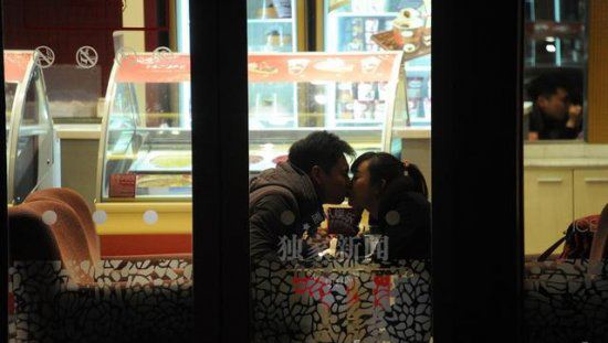 霍政谚女友竟然是张檬 霍政谚为了张檬甘当男小三