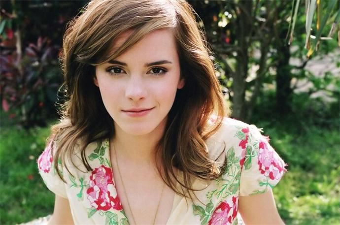 艾玛沃特森为什么被黑 婊子标签上身难去除源于大尺度吸奶照【图