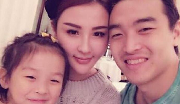 冯潇霆老婆临沂土豪 冯潇霆和老婆孩子照片