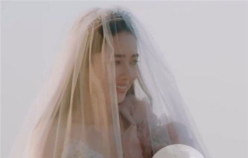 郭碧婷婚礼王冠 郭碧婷的婚纱揭秘