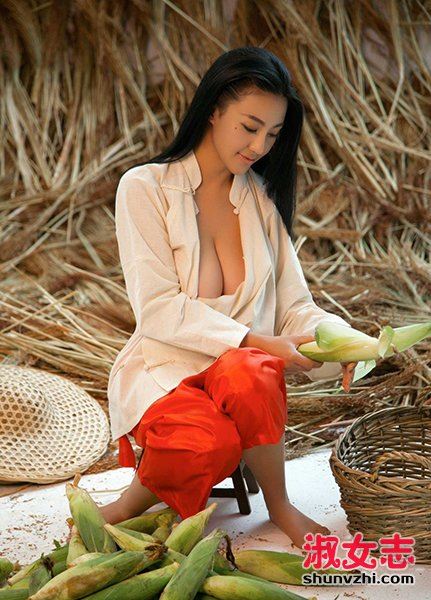 苏梓玲三级片 苏梓玲疯狂原始人 苏梓玲丰乳肥臀写真