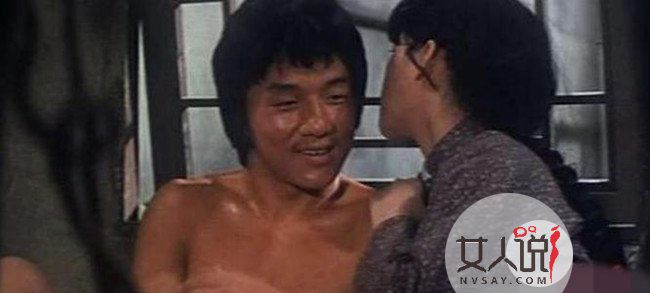 成龙不雅床照图片 和艳星米兰上演火辣戏