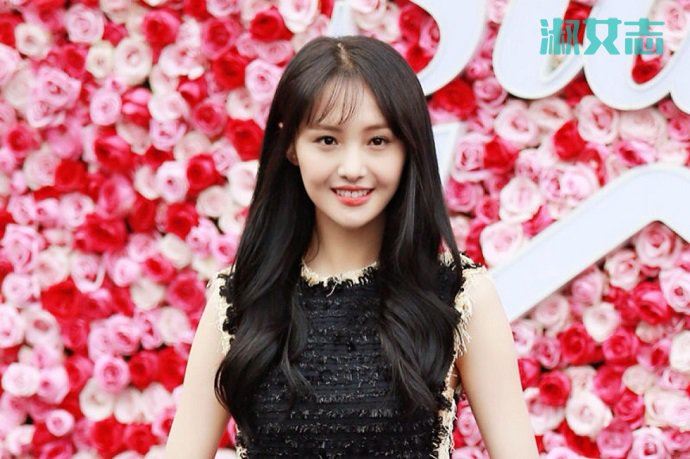 郑爽家庭背景 郑爽家里有钱吗是做什么的真正背景曝光不简单