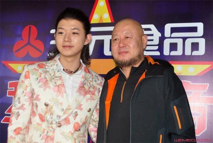 霍尊父亲资料背景 霍尊父亲背景显赫