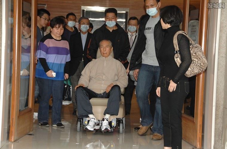 赌王何鸿燊传有几个孩子 何鸿燊长孙名字寓意