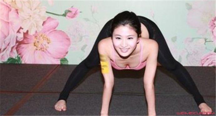 林芊妤厕所事件 竟在公厕激情达30分钟和男朋友野战