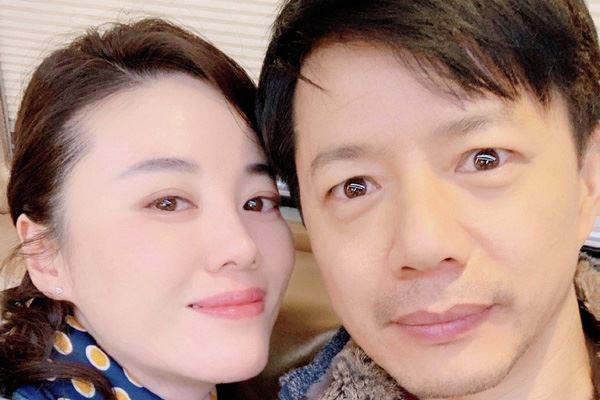 段奕宏的妻子王瑾图片 相伴度过了9年