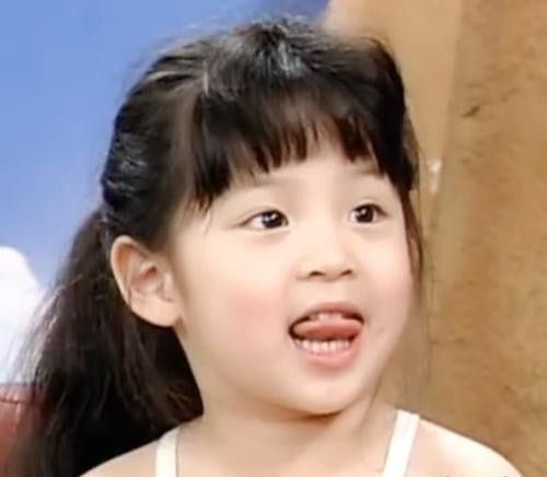 欧阳娜娜被指变胖 本人回应最励志的热搜