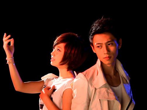 洪辰和魏晨的结婚照怎么回事 洪辰和魏晨关系