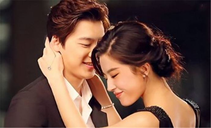 李易峰刘亦菲公布恋情是真的吗 揭秘两人什么关系