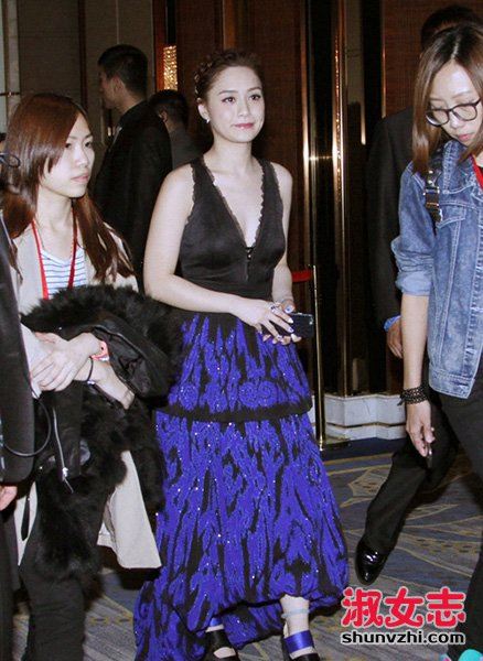 钟欣潼艳照门什么时候的 钟欣潼干爹是谁