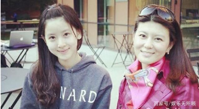 章泽天母亲是谁 章泽天父母离异现状