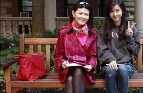 章泽天母亲是谁 章泽天父母离异现状