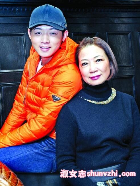 霍尊父亲是谁 霍尊家庭背景 霍尊母亲资料