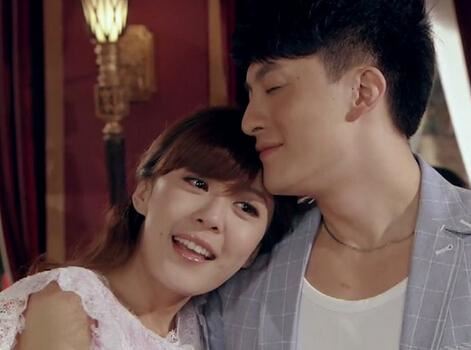 孙艺洲结婚李金铭哭了 两人曾经爱过真假