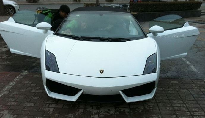 赵迪哥哥赵耀资料背景 年少多金的副总裁