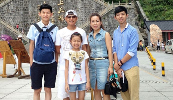 赵迪哥哥赵耀资料背景 年少多金的副总裁