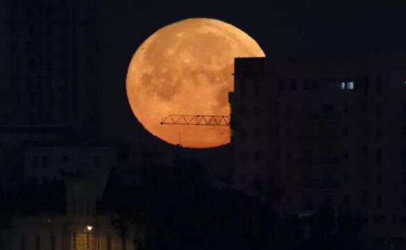 血月亮预兆着什么 天现异兆难道有什么特殊的含义