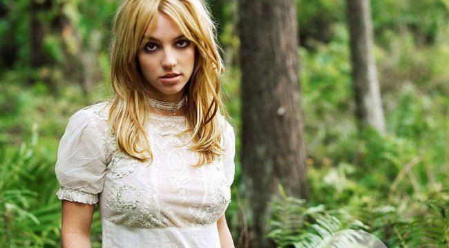 小甜甜布兰妮最近怎样 发生过什么事