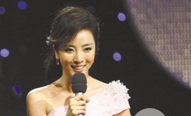 李思思的胸围有多大 李思思结婚老公是谁