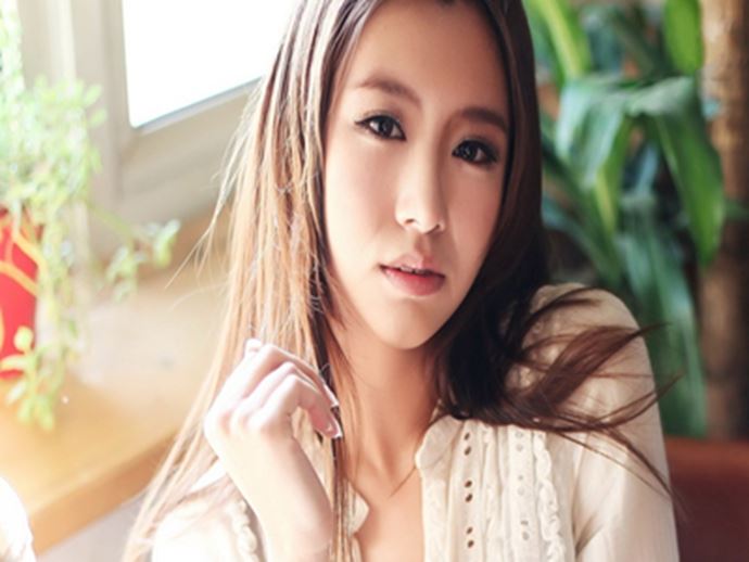 我在网上认识了两个风趣的老外 我被两个老外包了一夜