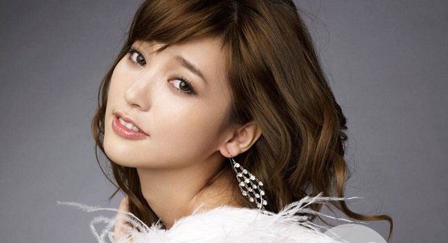 金莎电话开导粉丝 作为公众人物有这样的担当