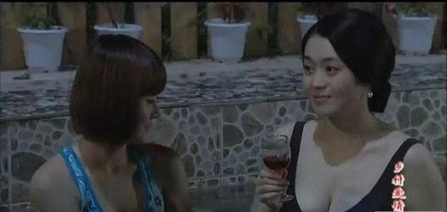 杨晓燕胸围透视图激凸诱人 淋浴出浴照画风大胆暴露