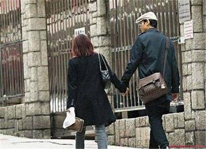 郑少秋妻子官晶华资料 郑少秋为什么选择官晶华