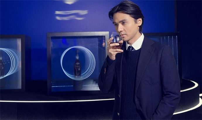 冯德伦个人资料简介 冯德伦父亲真实身份被揭财力雄厚【图】