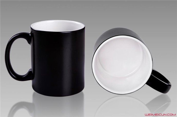 变色杯子喝水有害吗 变色杯原理有毒吗