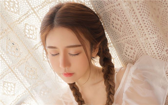 饥渴的吃起男人来不吐骨头 国产熟女如狼似虎