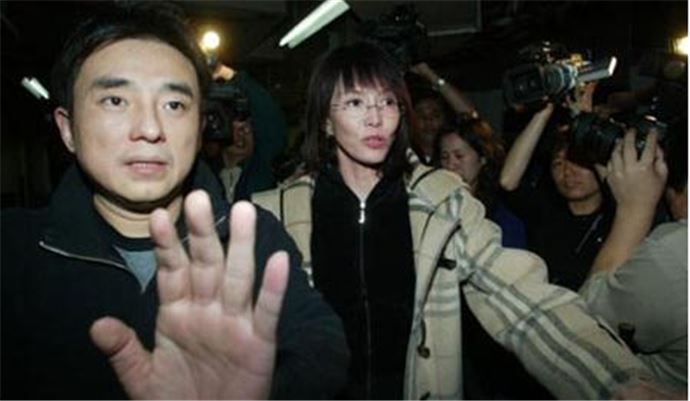 郑裕玲近况 吕方曝郑裕玲性欲太强分手