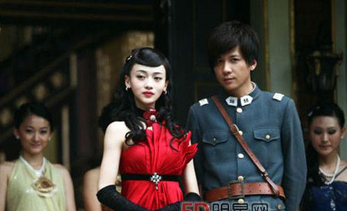 烽火佳人吴谨言吻戏 李智楠吴谨言吻戏