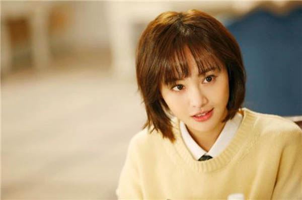 郑爽替身妍妍照片资料 两人的私下关系真的好