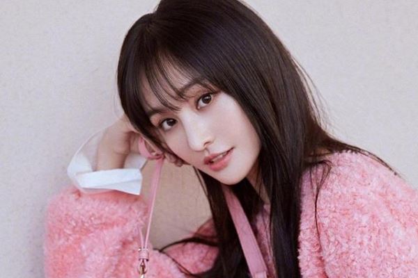 郑爽爸爸微博评论 攻击郑爽上升到了家人