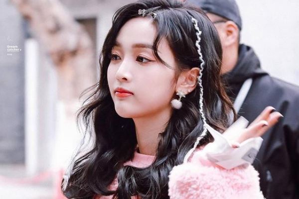 郑爽爸爸微博评论 攻击郑爽上升到了家人