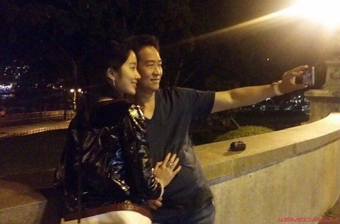 杨采钰陈金飞疑领证 传杨采钰嫁陈金飞了？