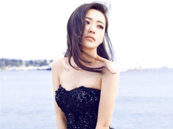 张靓颖什么时候离的婚 和冯珂并没有领结婚证