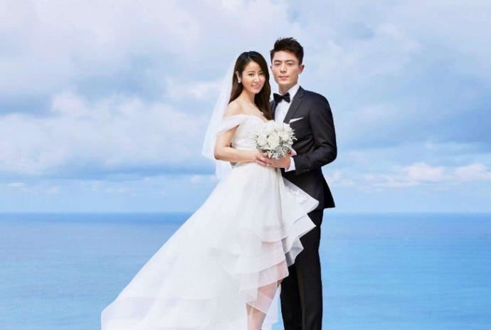 林心如离了婚是真的吗 林心如霍建华感情超好却被造谣离婚