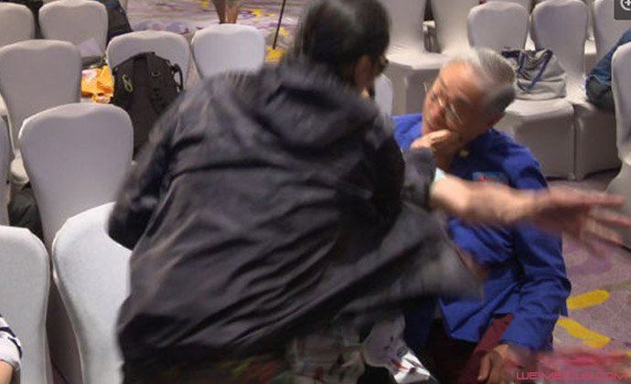 谢贤为什么打曾江 谢贤打曾江中间的是谁说了什么