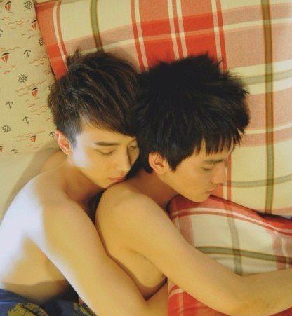 沈煜伦和沈肯尼谁攻谁受? 是夫夫关系