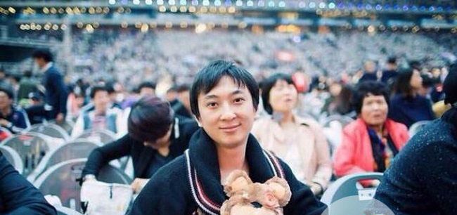 日本偶遇王思聪 被拍身边有美女相伴