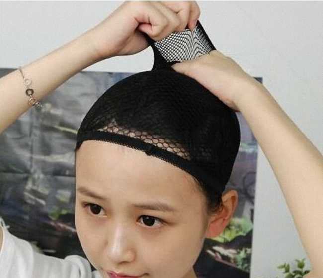 长发戴假发教程 长发怎么戴假发步骤: