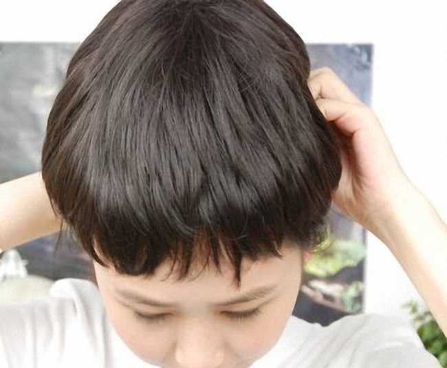 长发戴假发教程 长发怎么戴假发步骤: