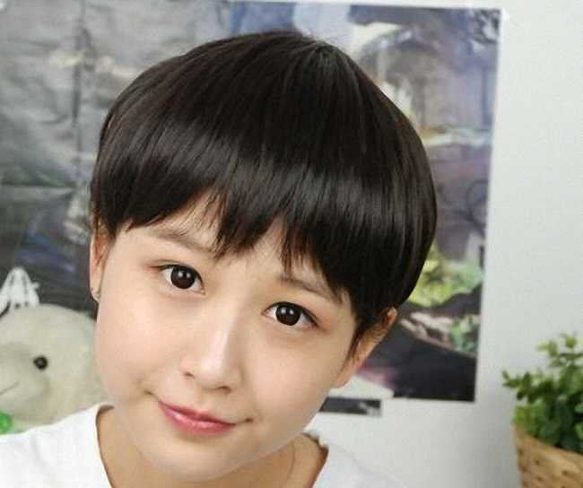 长发戴假发教程 长发怎么戴假发步骤: